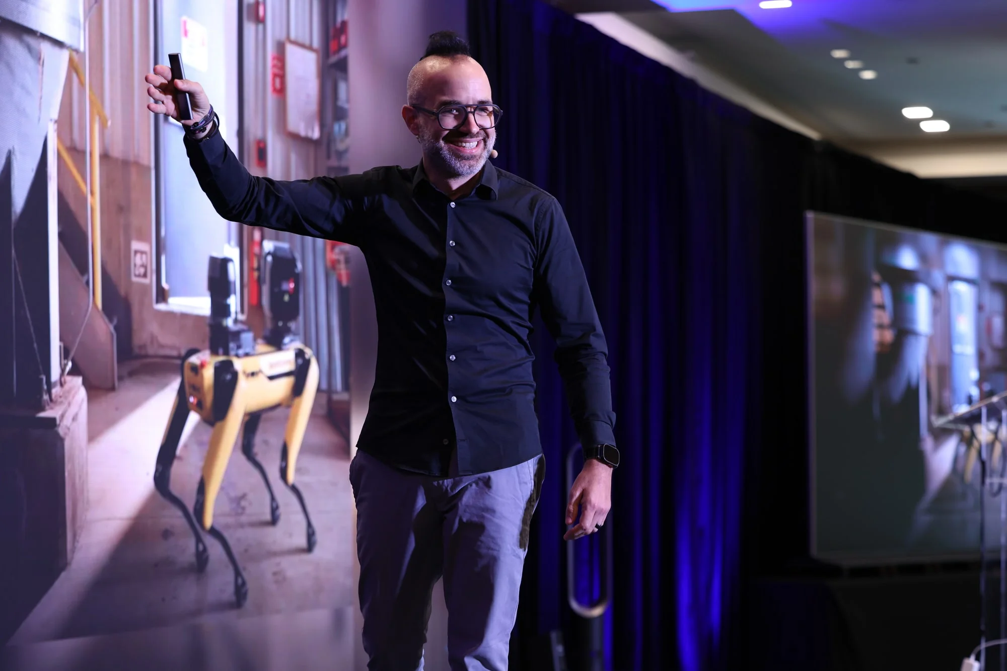 Adam Pantanowitz on stage during ROBOTICS(HUMANITY) at the SingularityU Executive Program