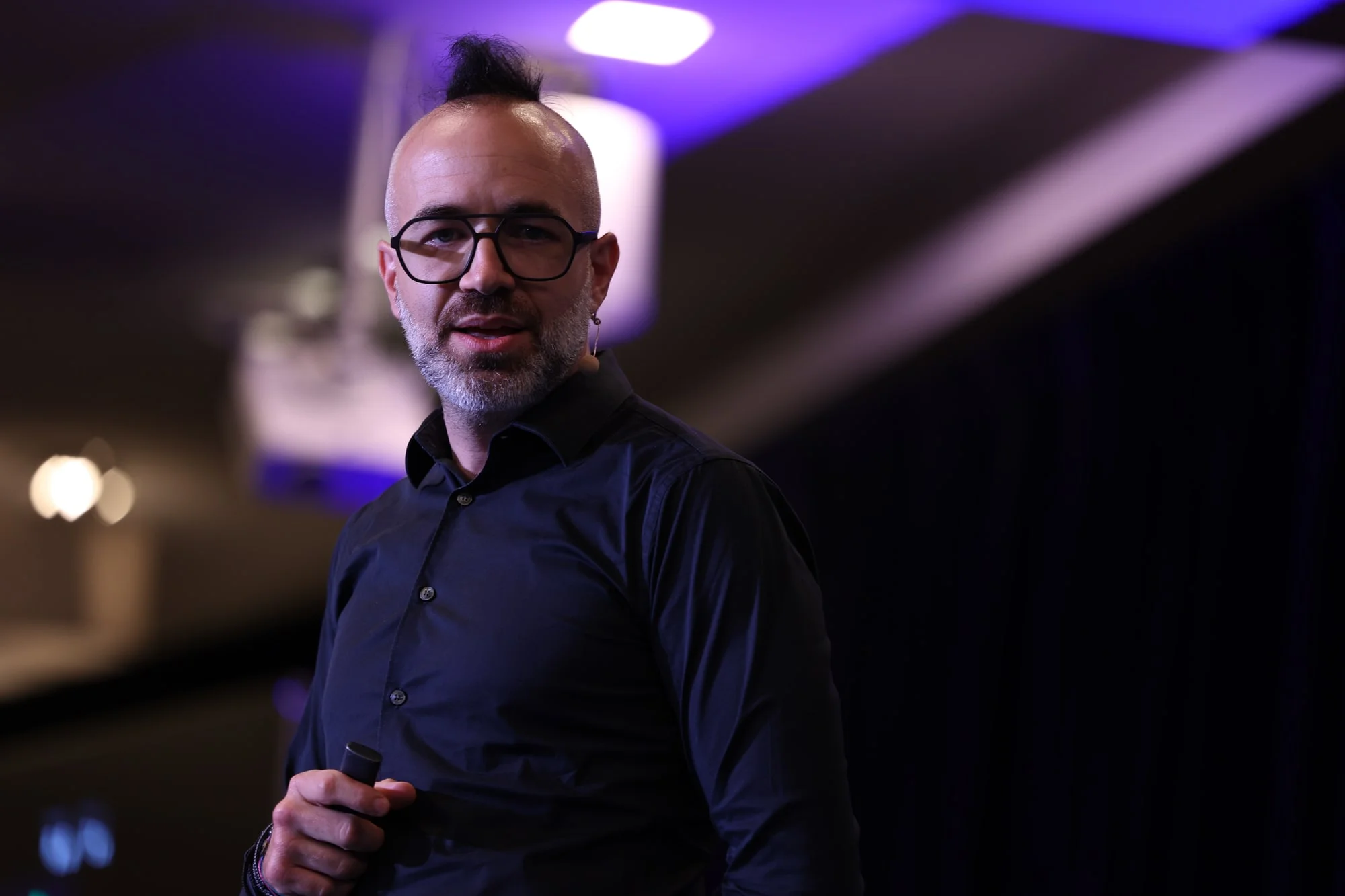Adam Pantanowitz on stage during ROBOTICS(HUMANITY) at the SingularityU Executive Program